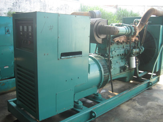 秀峰租赁发电机- 发电机碳刷磨损的原因是什么