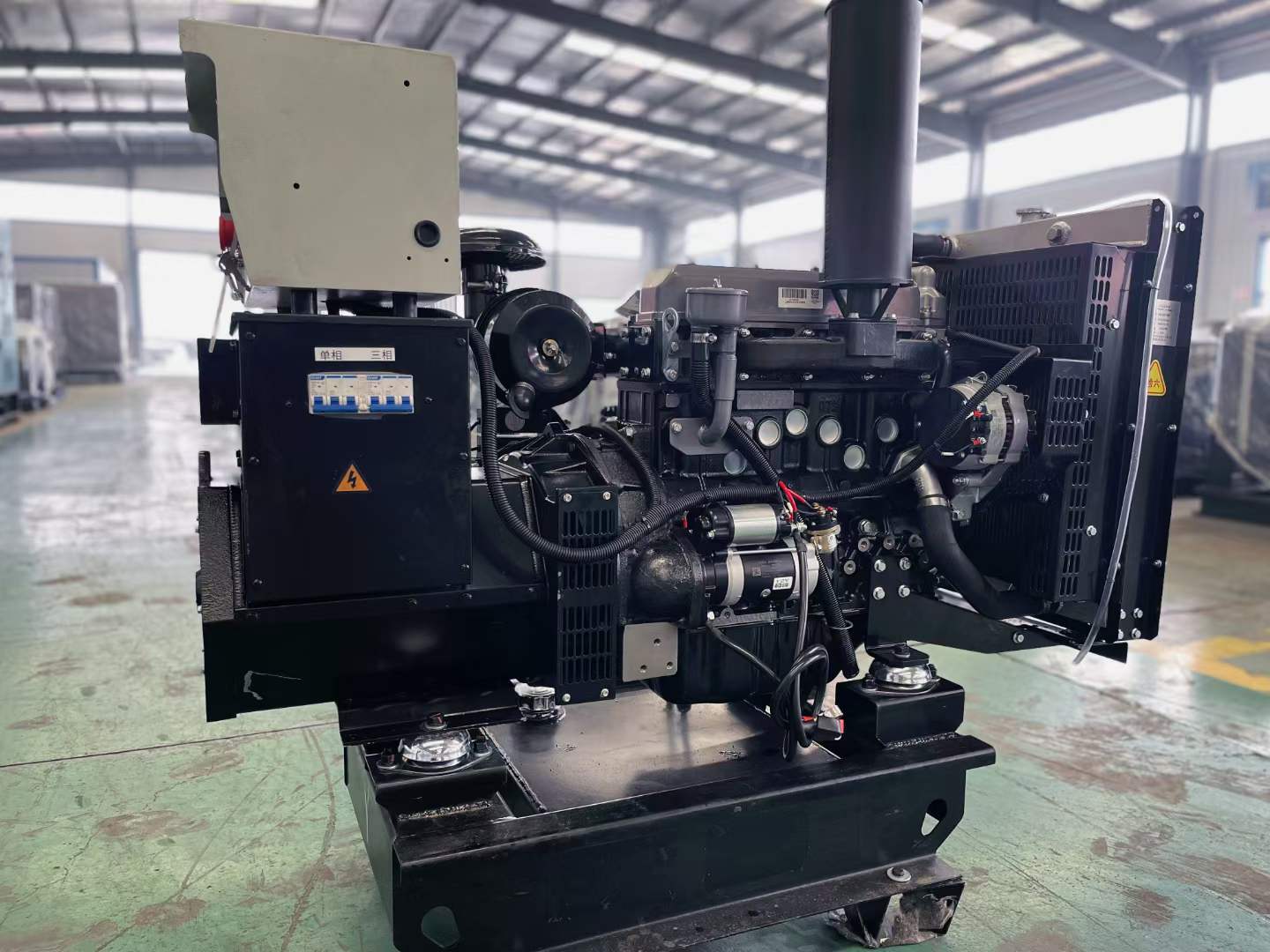 秀峰如何降低电感性负载对发电机的影响？