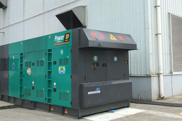 秀峰燃油滤清器的更换流程是怎样的？