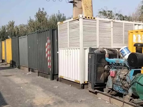 秀峰200KW柴油发电机机组每小时油耗是多少？