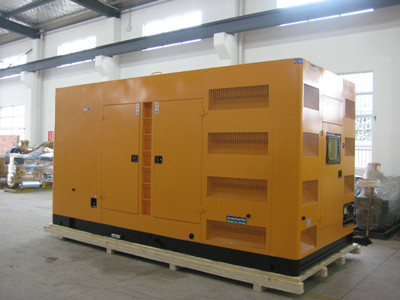 秀峰不同类型的发电机组在冬季保养时的注意事项有何差异？